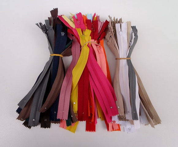 Φερμουάρ φούστας (Zipper) 20 cm