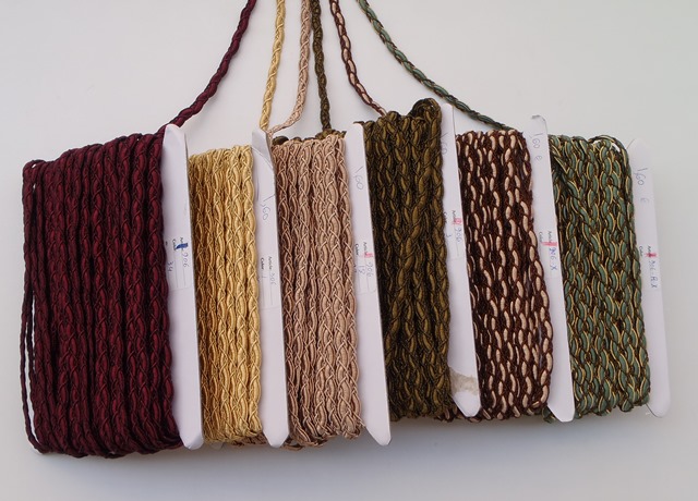 Τρέσα κεντήματος (braid embroidery) Κωδ. 906