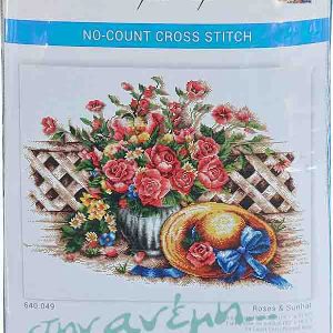 Roses and Sunhat 56x42 - Needlart World